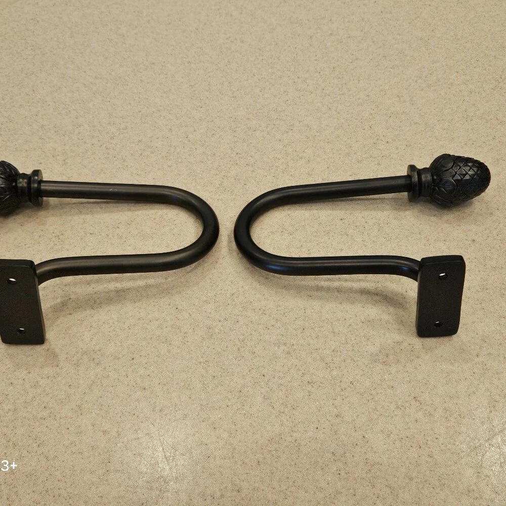 RARE NEW PAIR FRONTGATE PINEAPPLE OUTDOOR ALL WEATHER CURTAIN ROD TIEBACKS END
